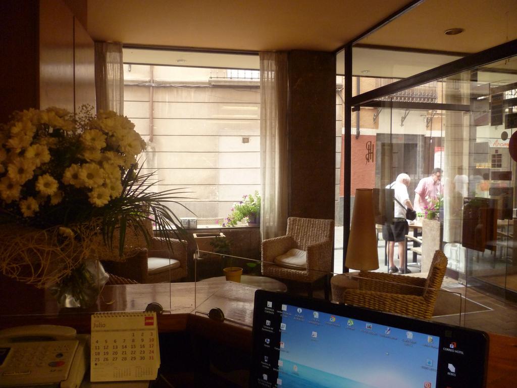 Hotel Pradas ハカ エクステリア 写真